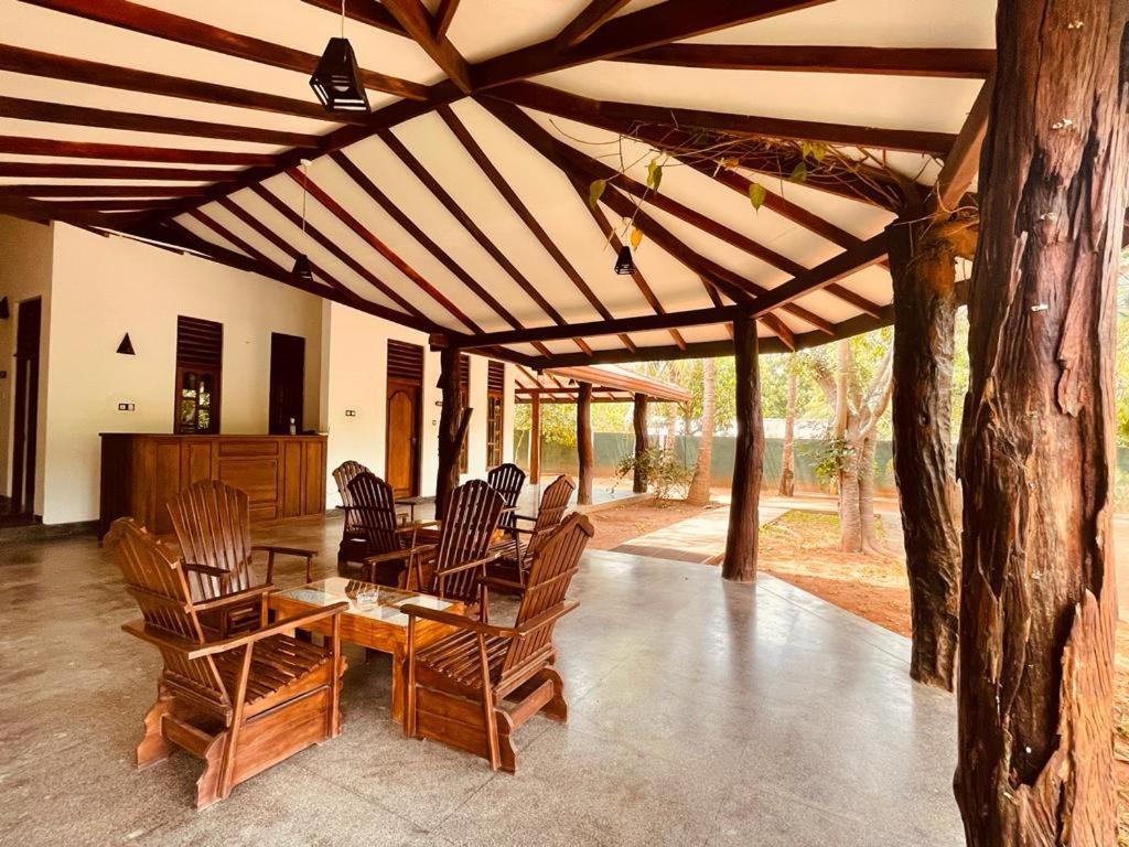 Kingfisher Resort Sigiriya Exterior foto