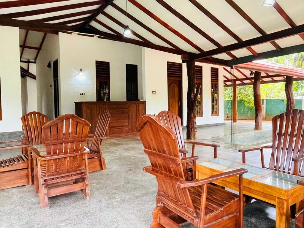 Kingfisher Resort Sigiriya Exterior foto